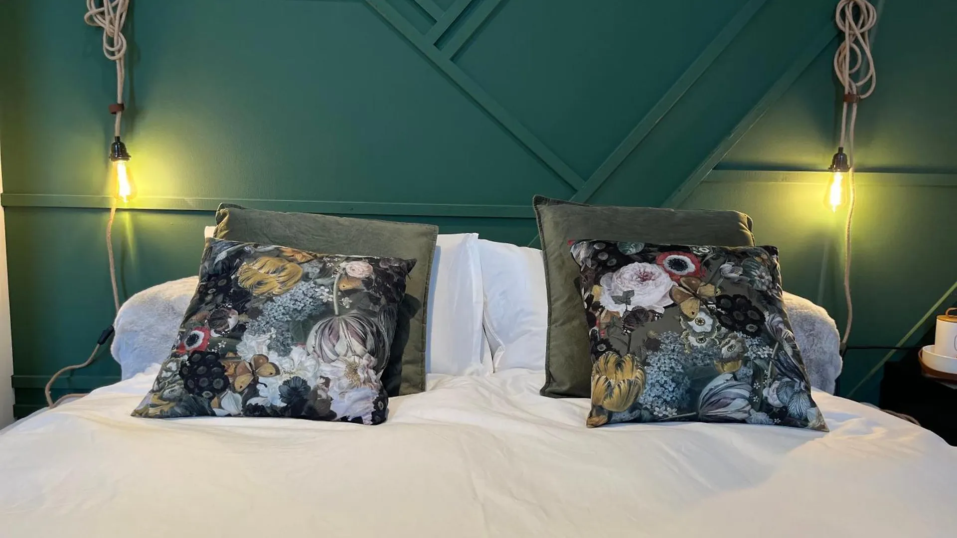 White Castle - Charleroi Airport Bed & Breakfast